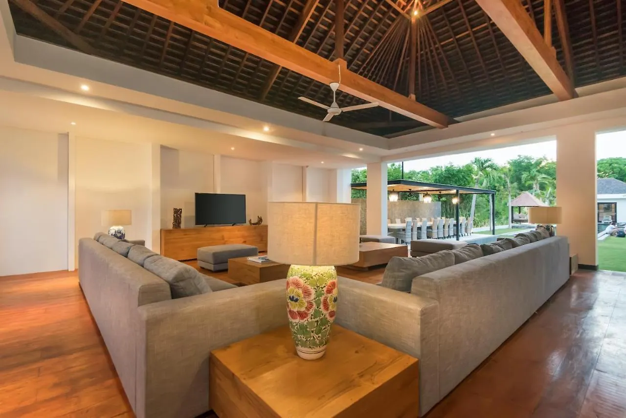 Christina Estate Villa Seminyak Endonezya