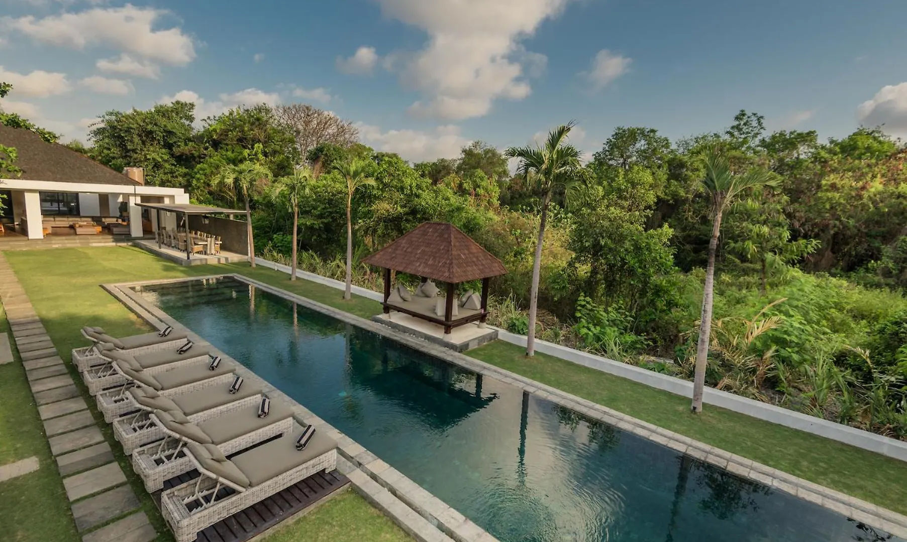 Christina Estate Villa Seminyak  Indonesia
